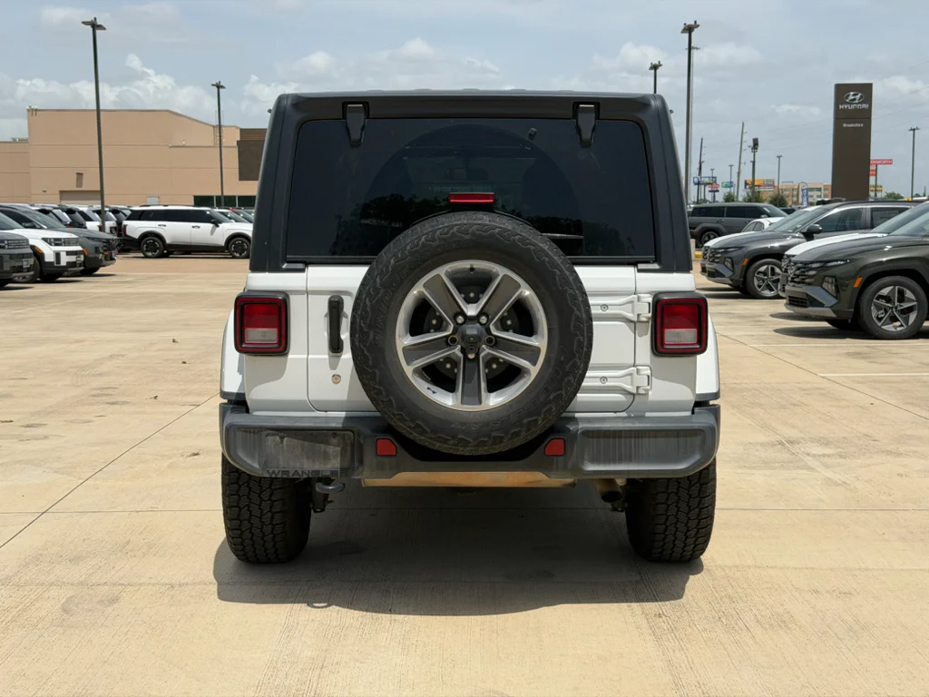 Used 2020 Bright White Clearcoat Jeep Sahara image 5