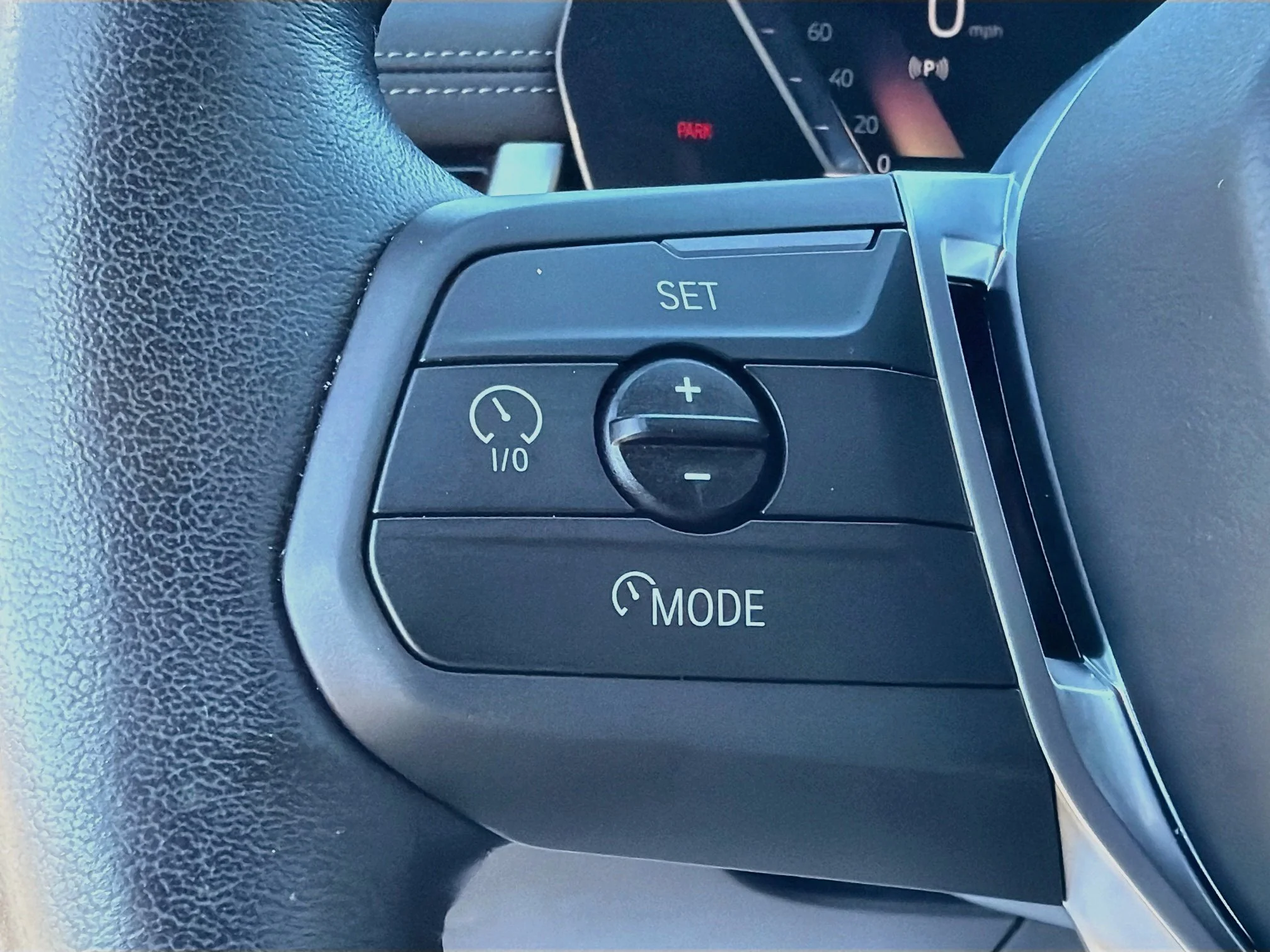 Used 2026 Vegas Red Metallic BMW xDrive28i image 37