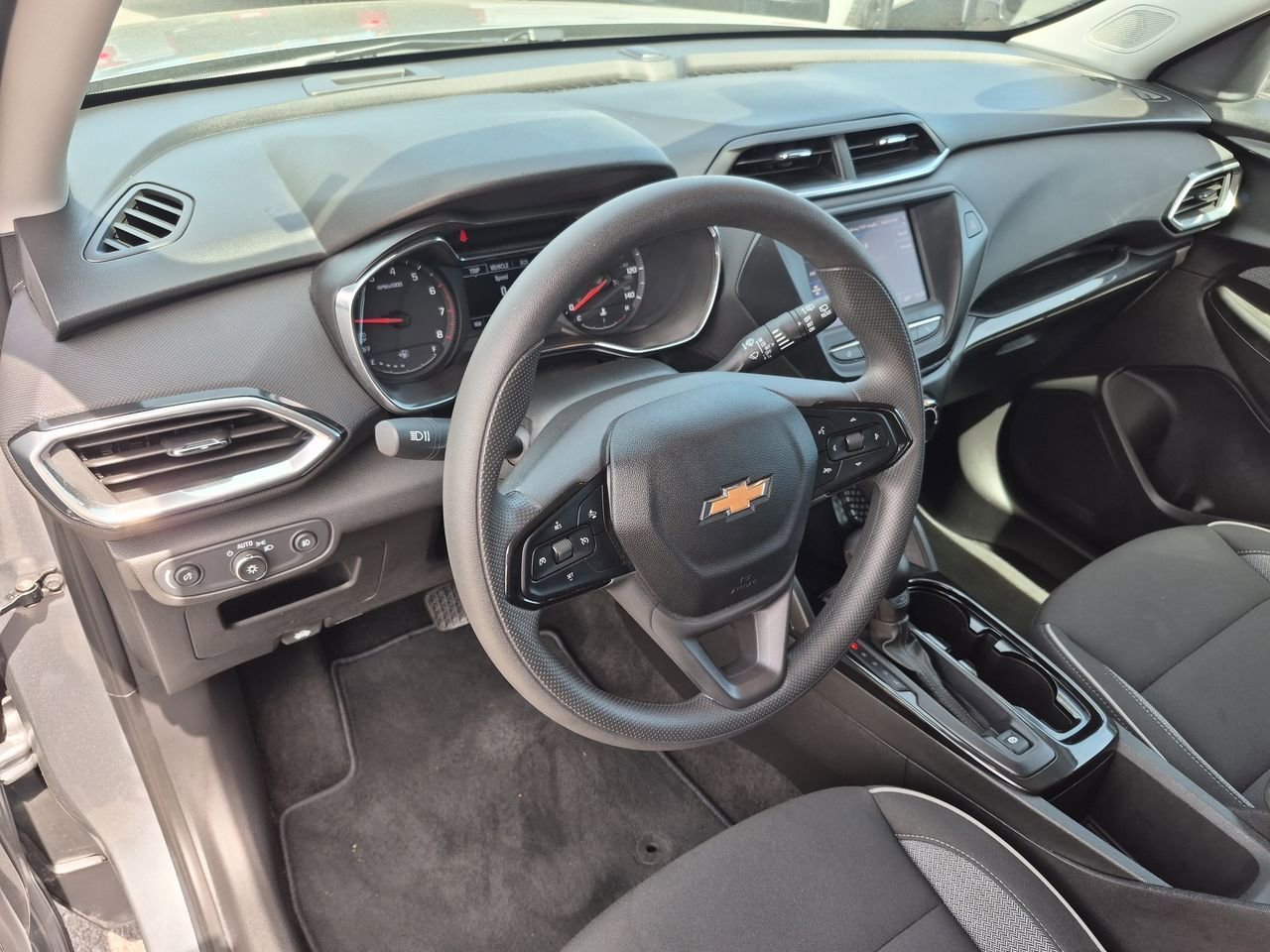 Used 2023 Sterling Gray Metallic Chevrolet LT image 10