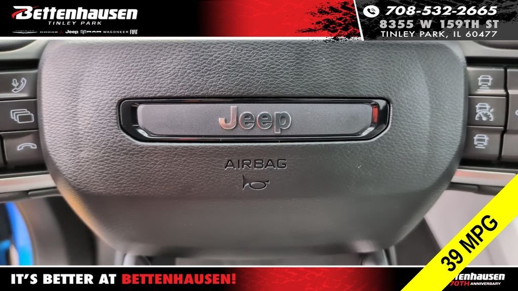 New 2026 Hydro Blue Pearl-Coat Exterior Paint Jeep Limited image 17
