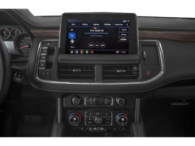 Used 2024 Gray Chevrolet Z71 image 27