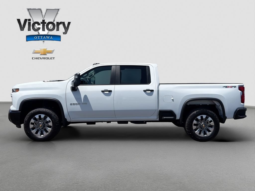 New 2026 Summit White Chevrolet Custom image 3