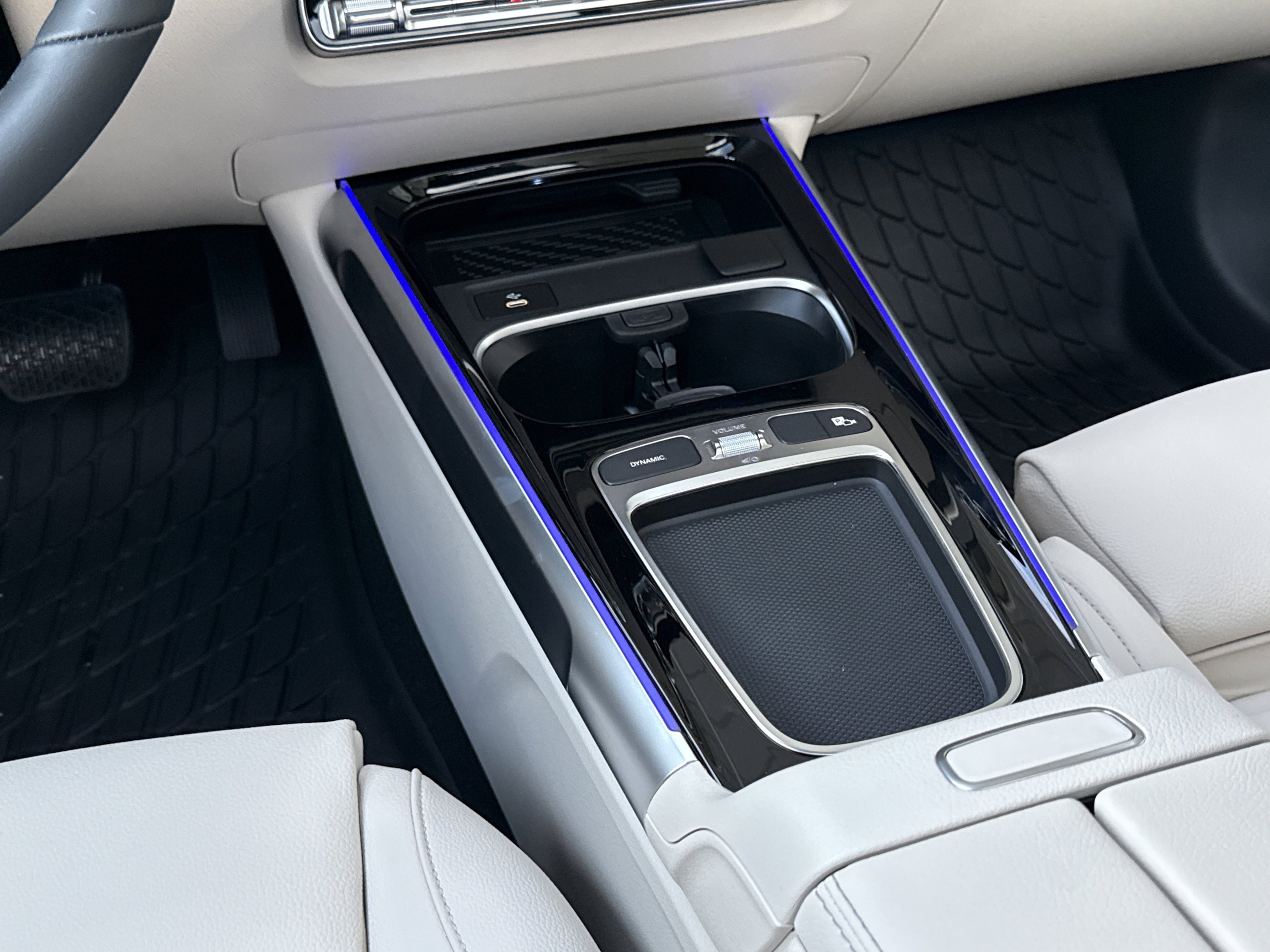 New 2026 Polar White Mercedes-Benz GLB 250 image 44