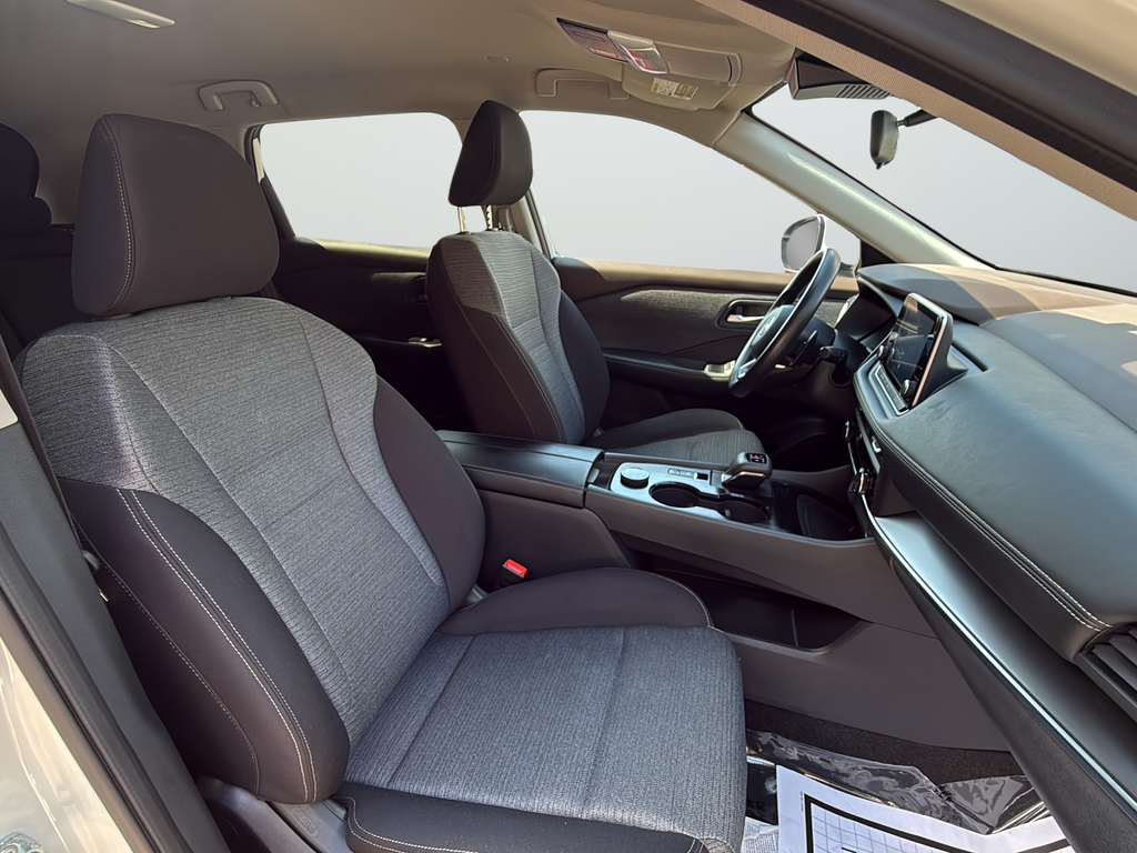Used 2023 White Nissan SV image 28