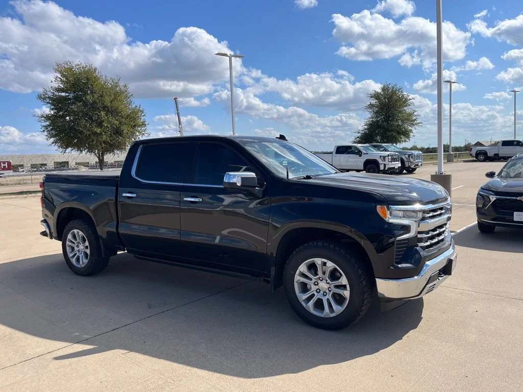 Used 2022 BLACK Chevrolet LTZ image 6