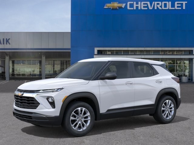 2026 Chevrolet Trailblazer photo 2 of 32
