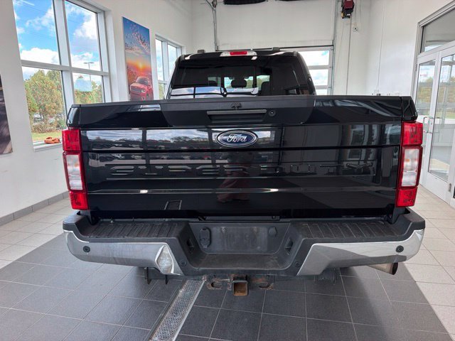 Used 2020 Black Metallic Ford Lariat image 5