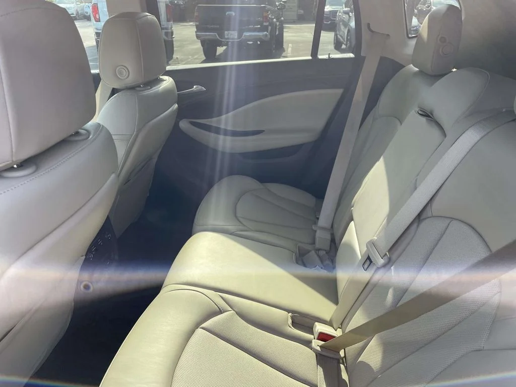 Used 2020 SUMMIT WHITE Buick Premium II image 15