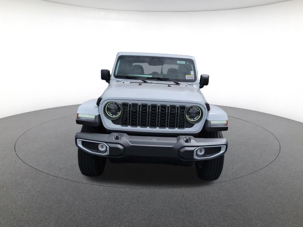 New 2026 Bright White Clear-Coat Exterior Paint Jeep Sahara image 16