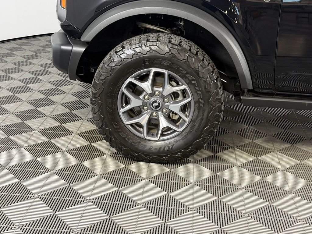 Used 2025 Shadow Black Ford Badlands image 12