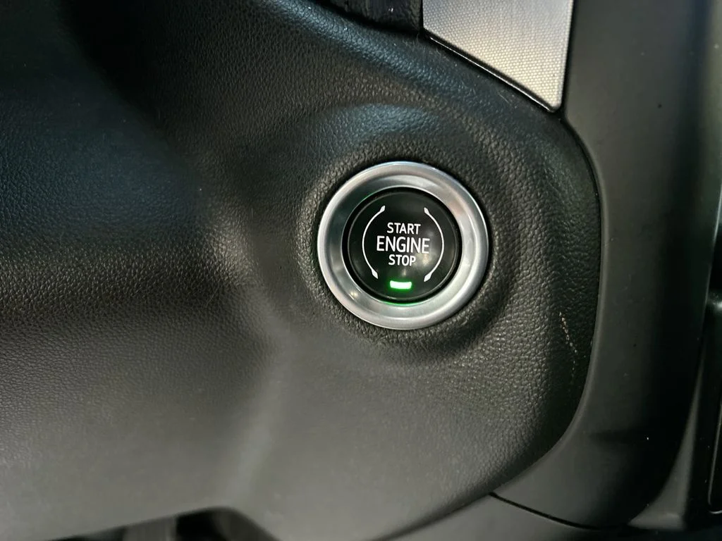 Used 2021 Black GMC Elevation image 20