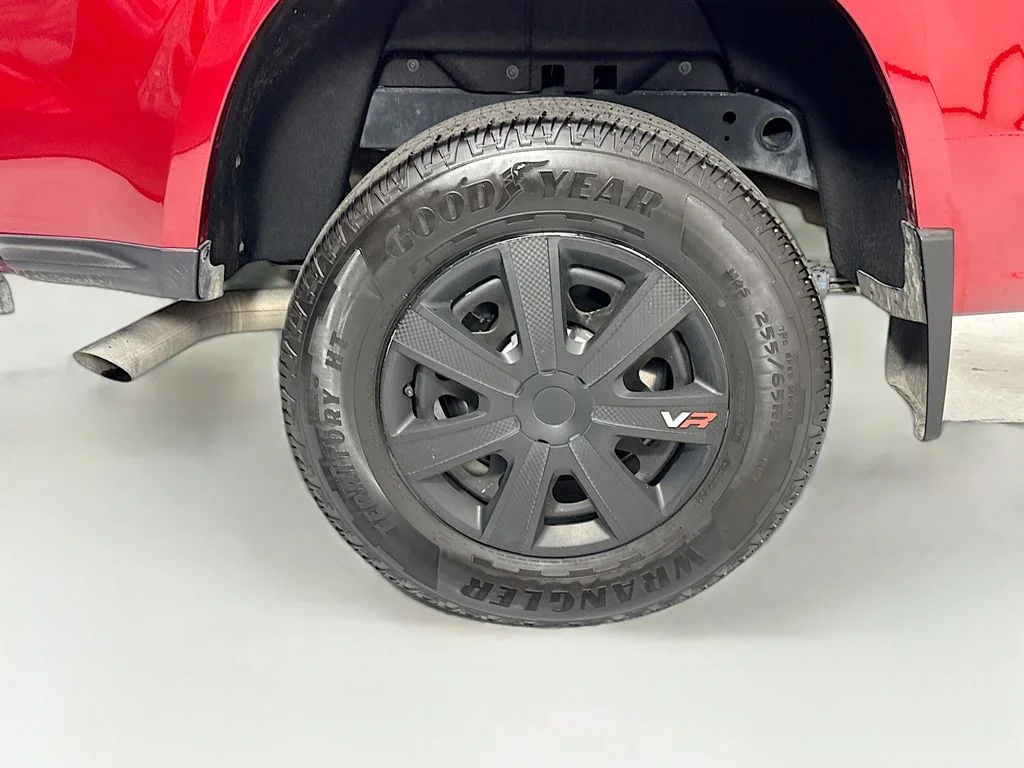 Used 2025 Red Chevrolet Work Truck image 33
