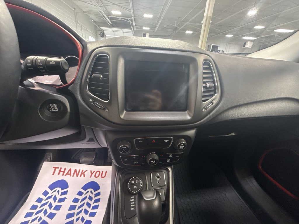 Used 2018 Spitfire Orange Clearcoat Jeep Trailhawk image 14