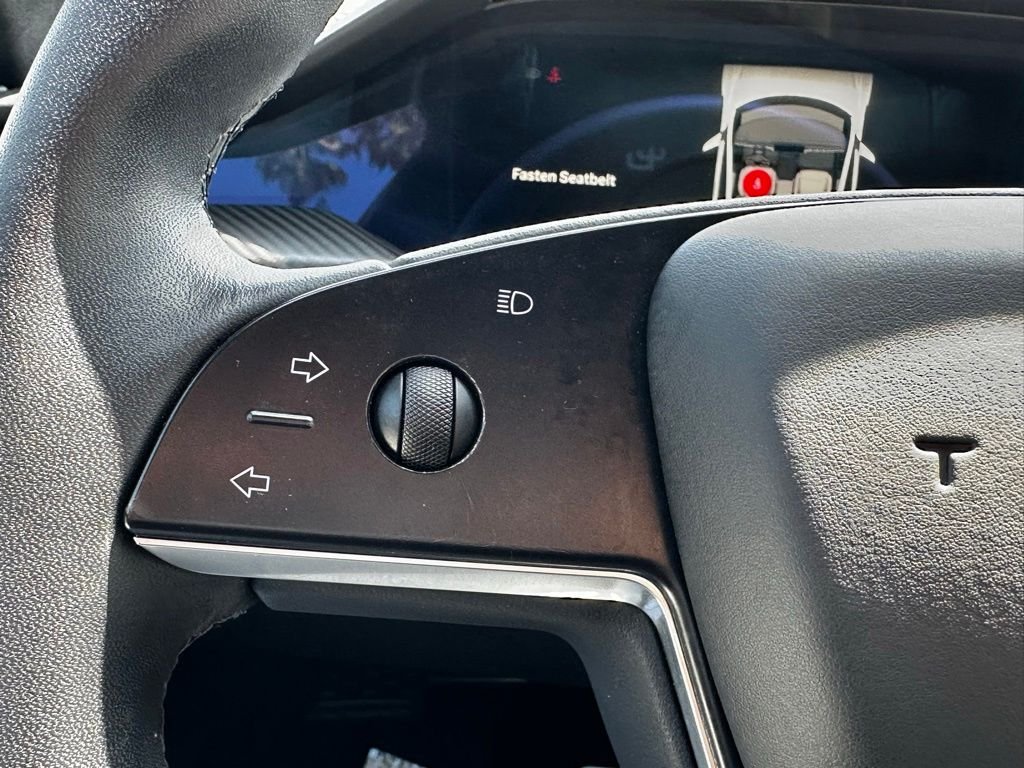 Used 2021 Pearl White Multi-Coat Tesla Plaid image 31