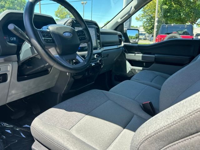 Used 2025 Black Ford XLT image 16