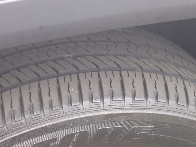 Used 2023 White/off-white Jeep Altitude X image 20