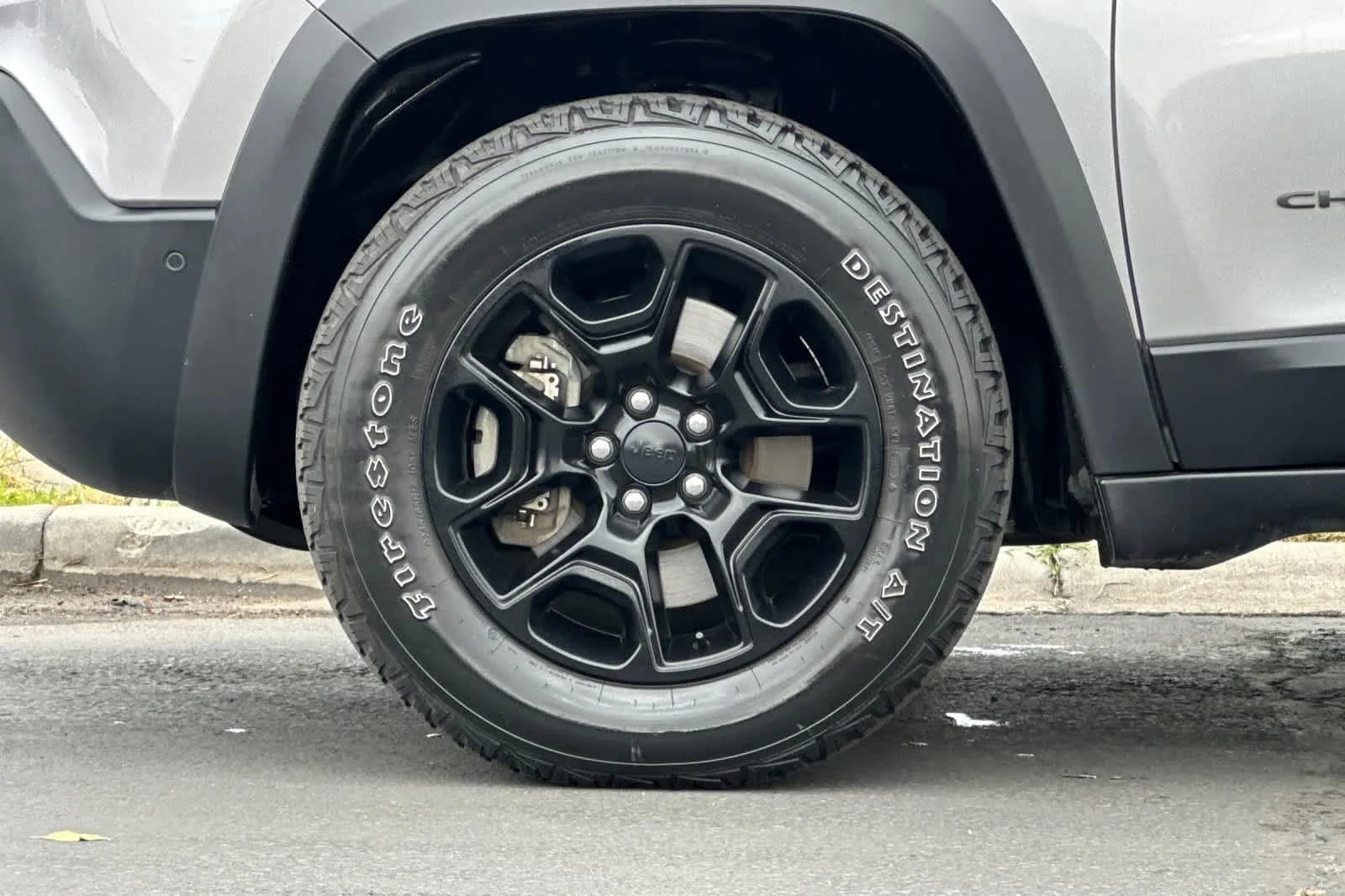 Certified Used 2019 Billet Silver Clearcoat Metallic Jeep Trailhawk Elite image 26