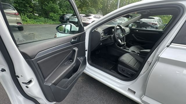 Used 2023 White Volkswagen 1.5T SE image 27