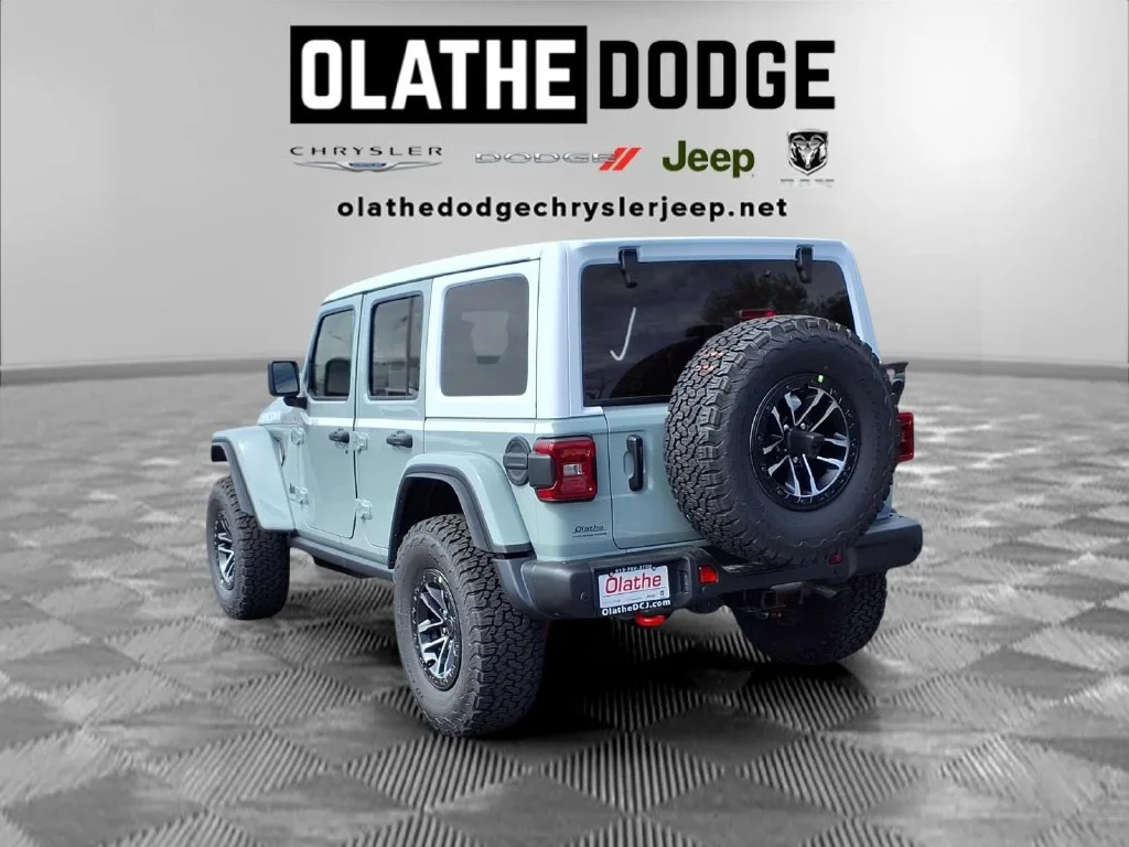 New 2027 Earl Clearcoat Jeep Rubicon X image 3