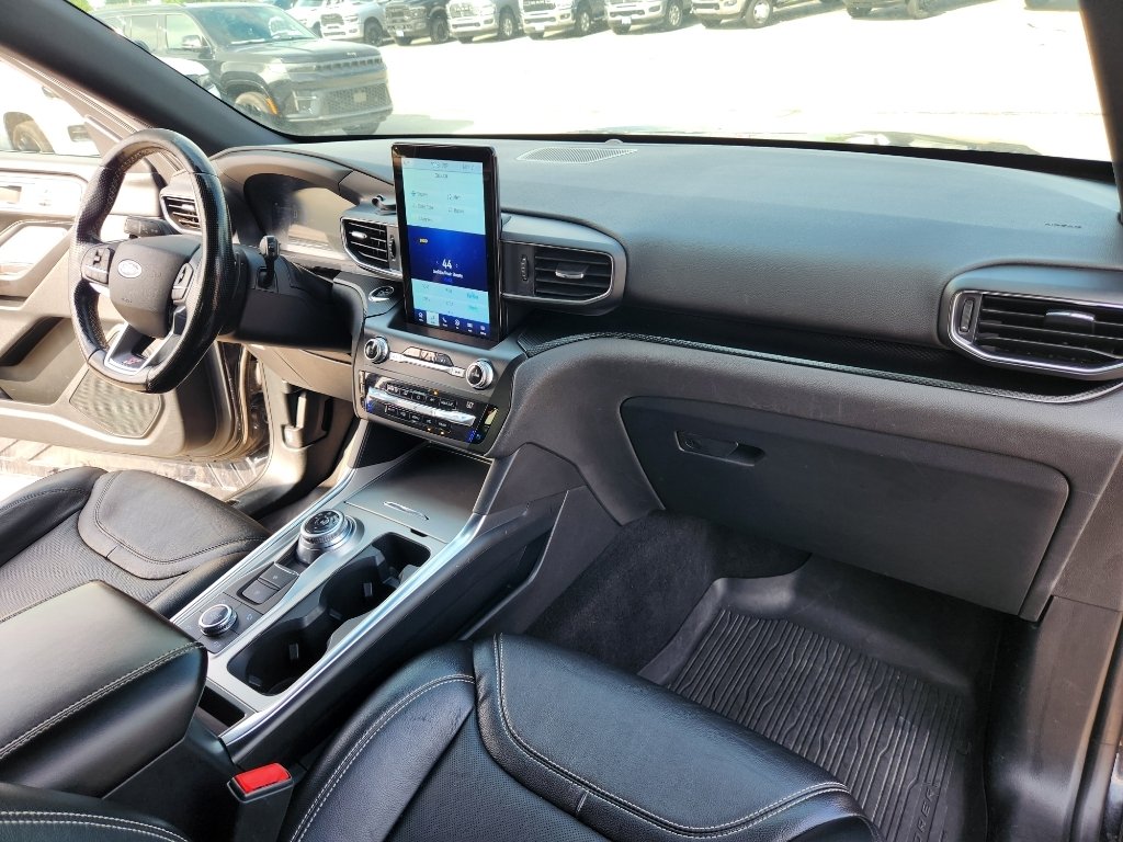 Used 2020 Agate Black Metallic Ford ST image 23