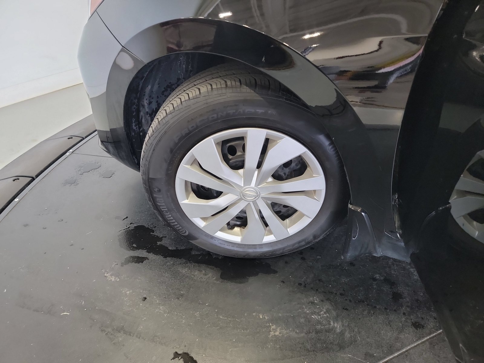 Used 2023 Super Black Nissan S image 28