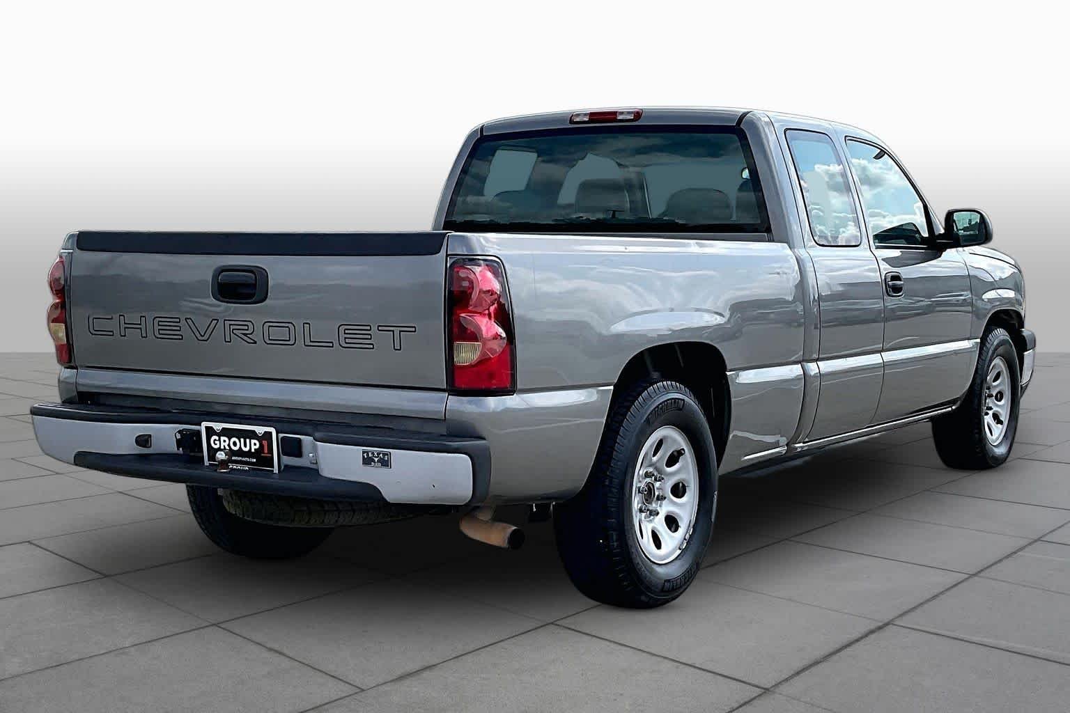 Used 2006 Graystone Metallic Chevrolet Work Truck image 11