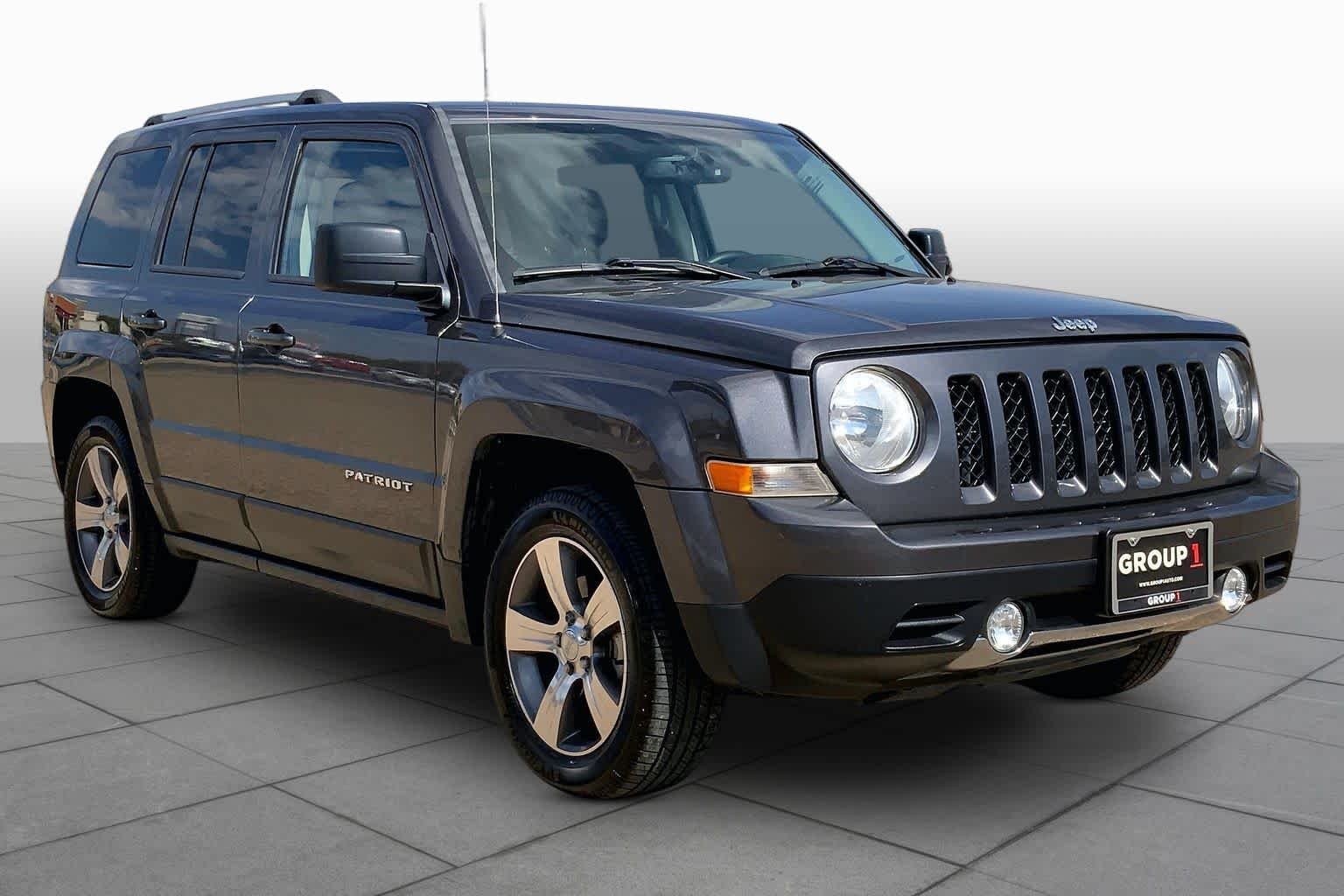 Used 2016 Granite Crystal Metallic Clearcoat Jeep High Altitude Edition image 2
