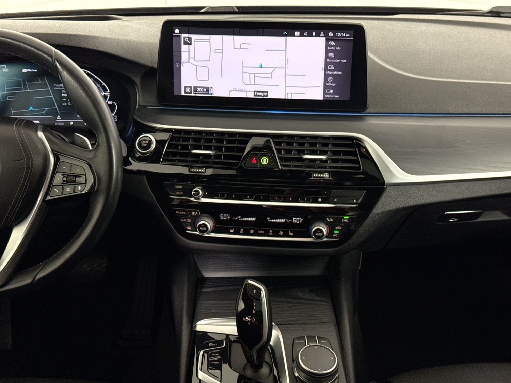 Used 2022 Dark Graphite BMW 530e iPerformance image 14