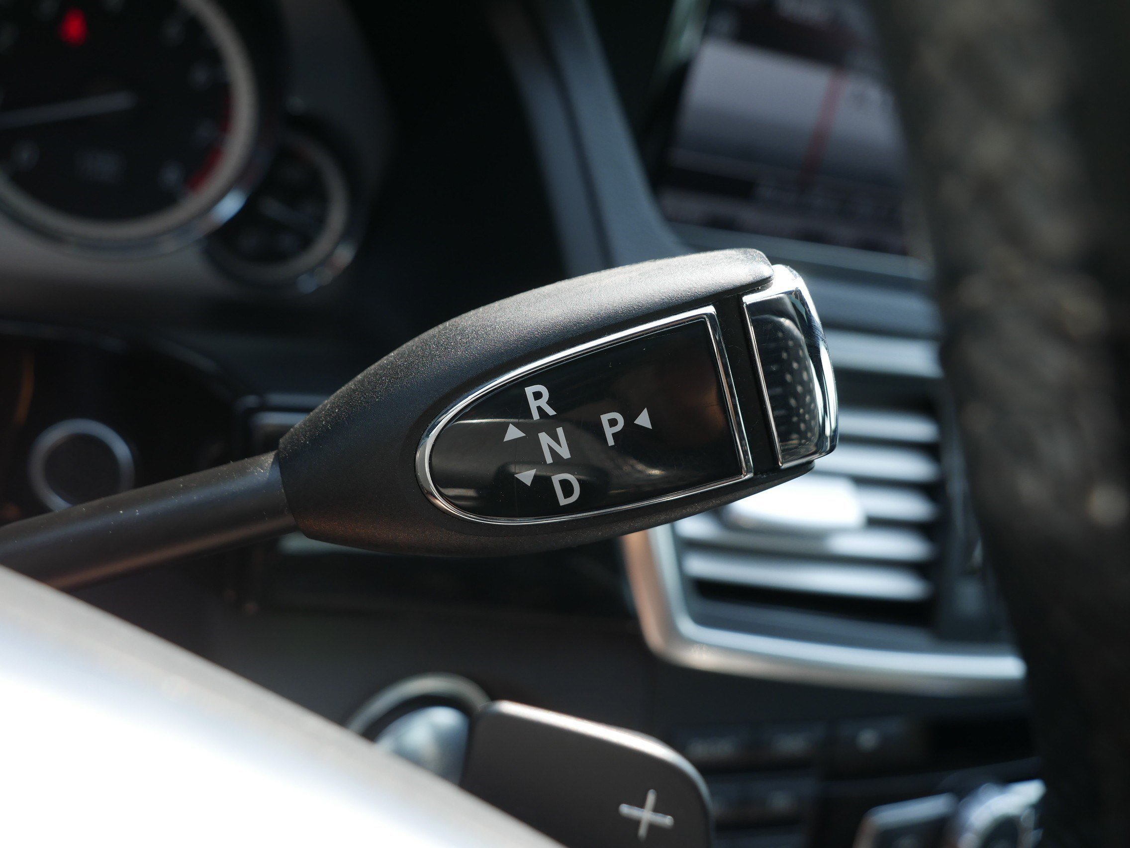 Used 2013 Diamond Silver Metallic Mercedes-Benz E 350 Sport image 24