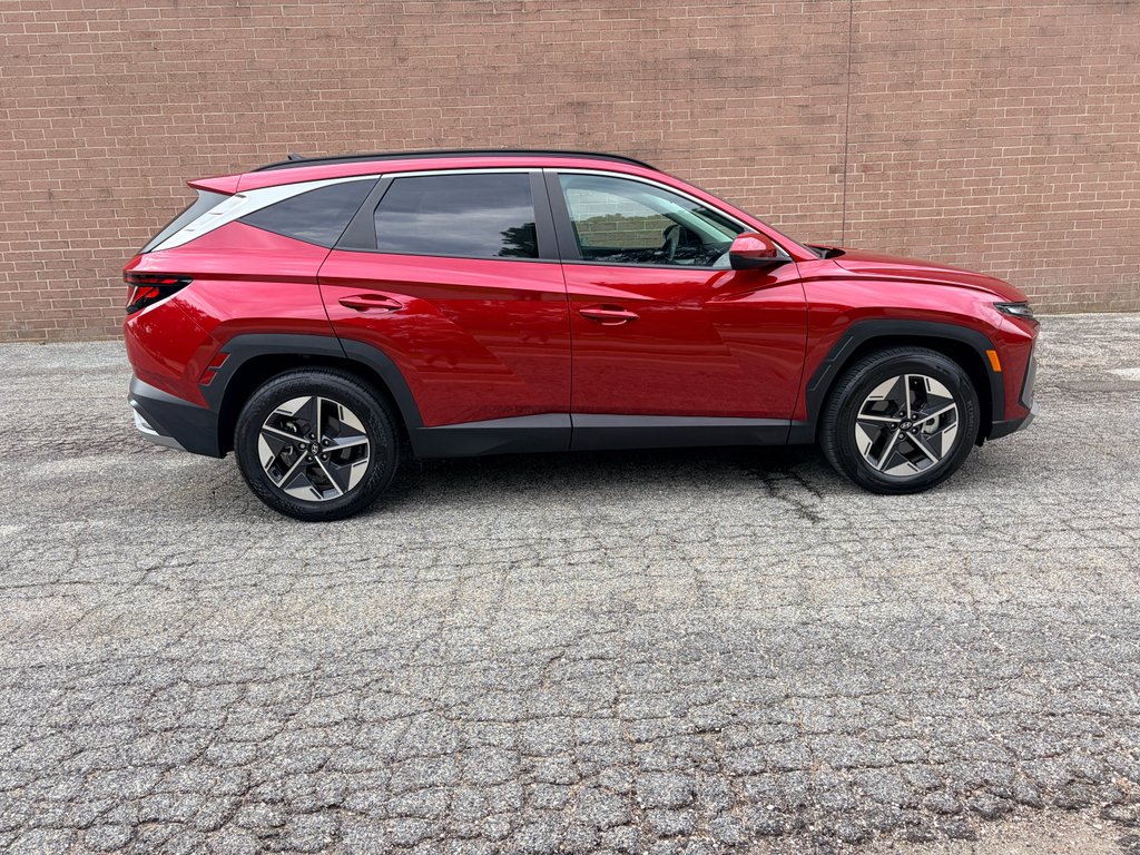Used 2025 Ultimate Red Hyundai SEL image 6
