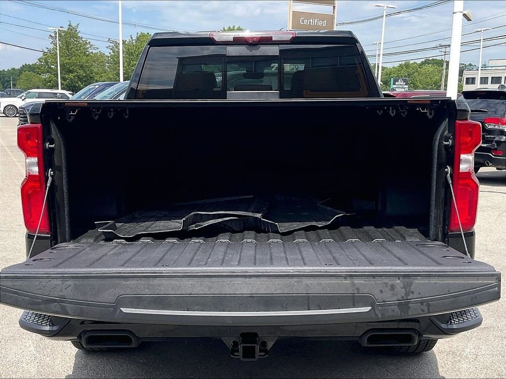 Used 2024 Black Chevrolet High Country image 32
