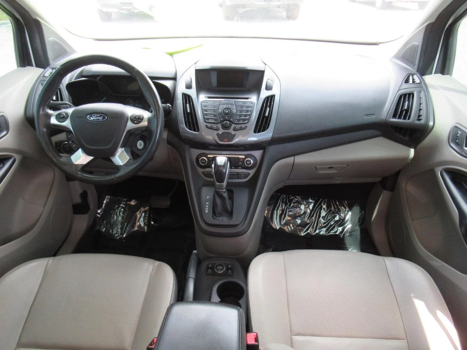Used 2016  Ford Titanium image 14