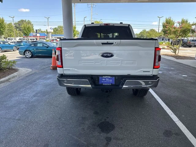 Used 2022 White Ford Lariat image 25