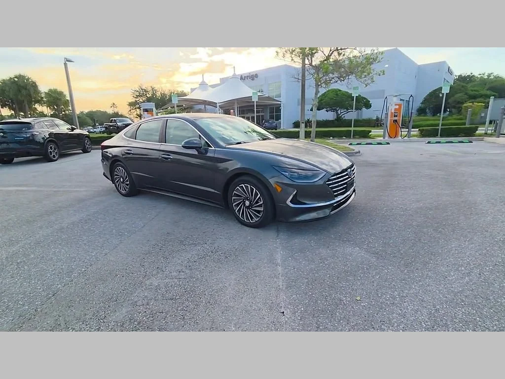 Used 2022 Portofino Gray Hyundai Limited image 52