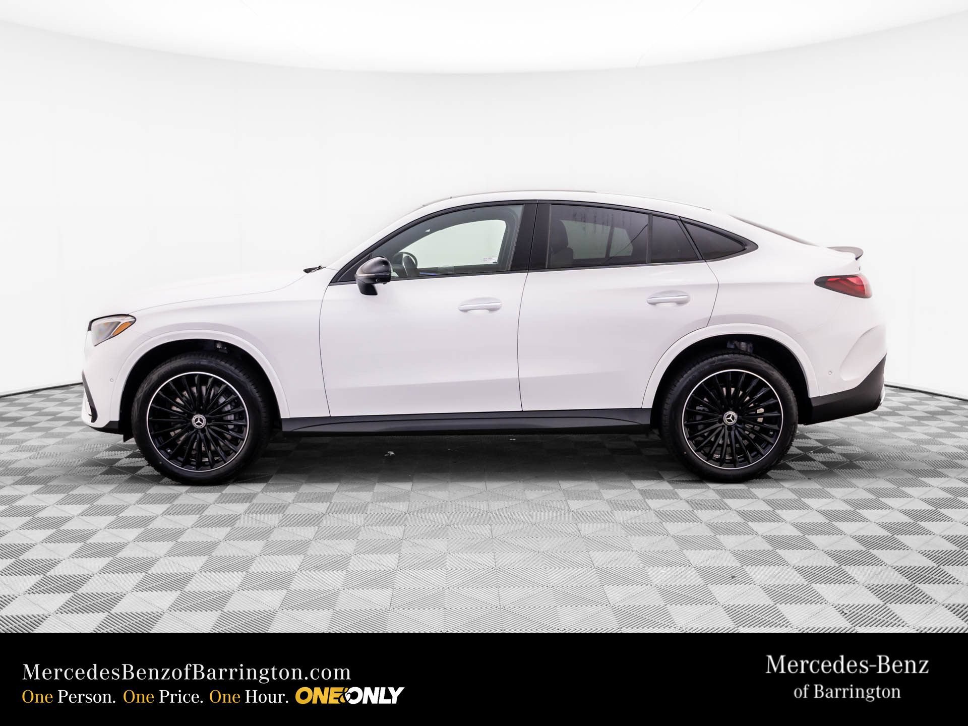 New 2026 Polar White Mercedes-Benz GLC 300 Coupe image 44