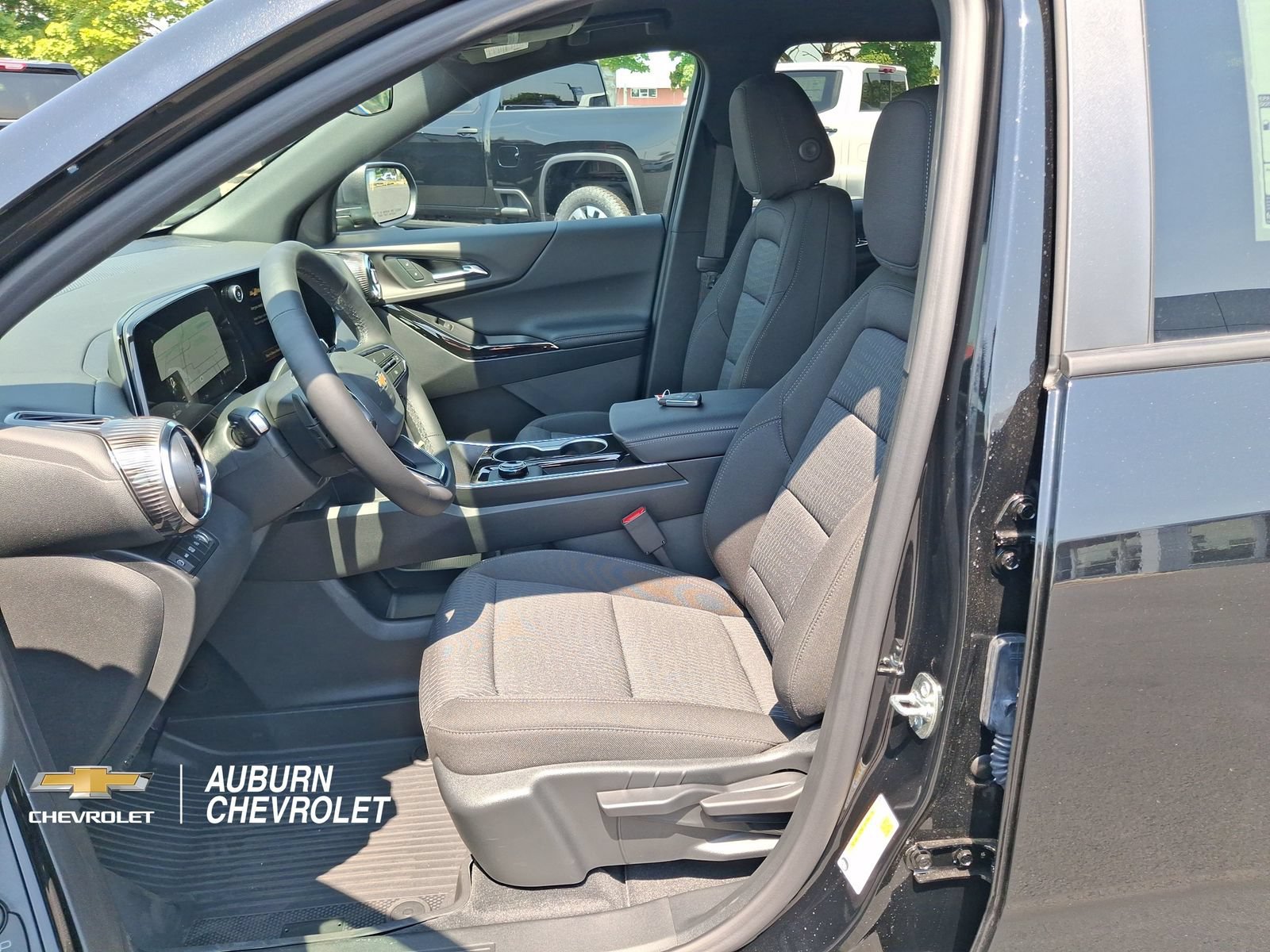 2027 Chevrolet Equinox LT - Photo 17