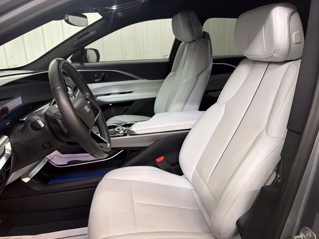 Used 2024 Argent Silver Metallic Cadillac Sport image 13