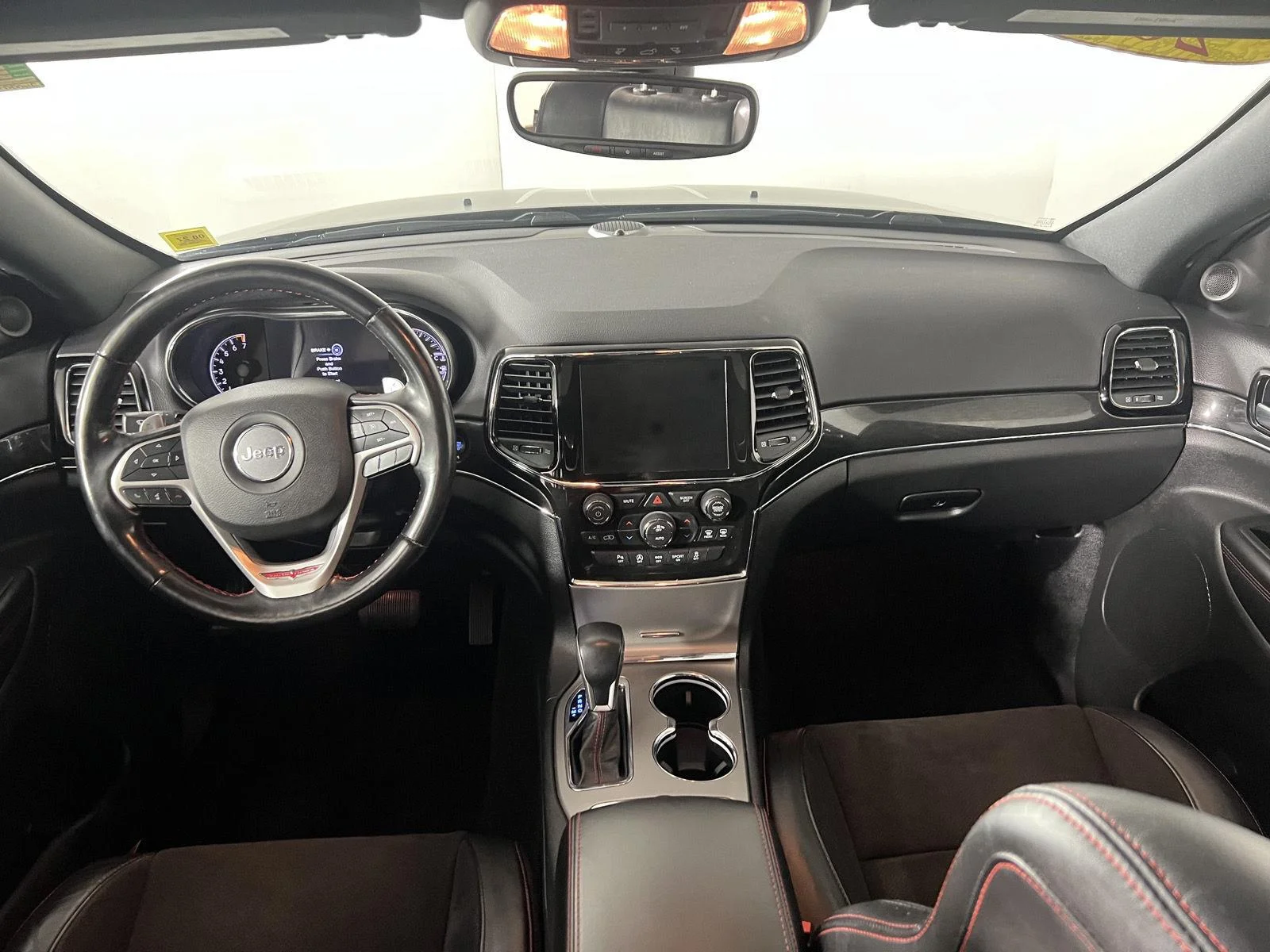 Used 2021 Diamond Black Crystal Pearlcoat Jeep Trailhawk image 21