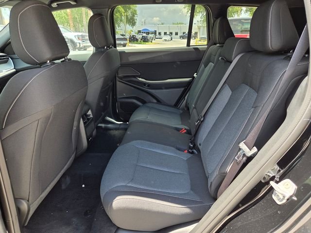 New 2026 Diamond Black Crystal Pearlcoat Jeep Laredo image 15