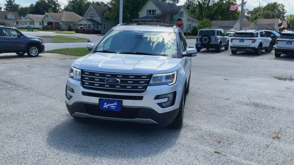 Used 2017 Silver Ford Limited image 8