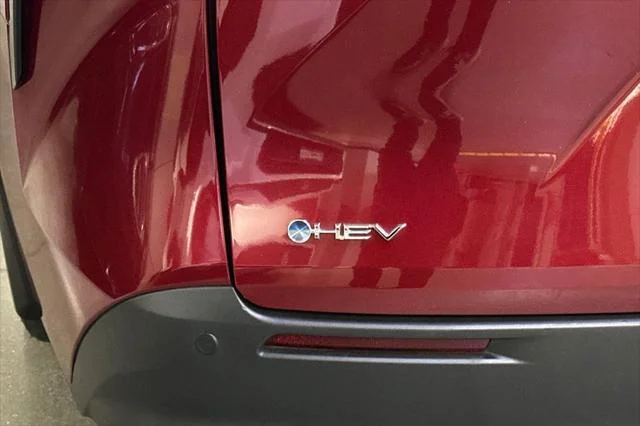 Certified Used 2025 RUBY FLARE PEARL* Toyota  image 28