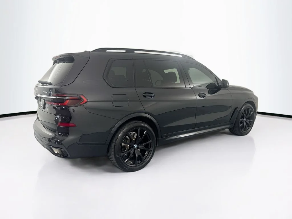 Used 2023 Black BMW xDrive40i image 5