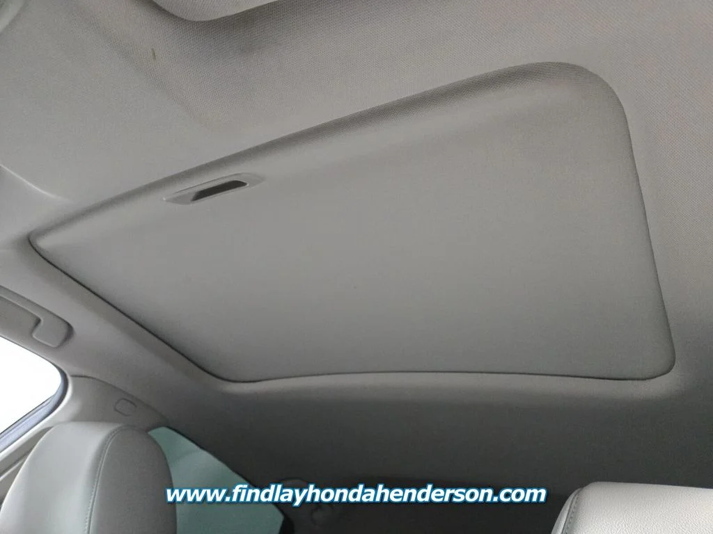 2024 Honda Civic Hatchback EX-L - Photo 13