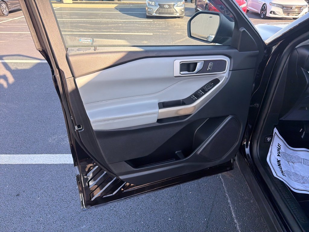 Used 2021 Black Ford XLT image 11