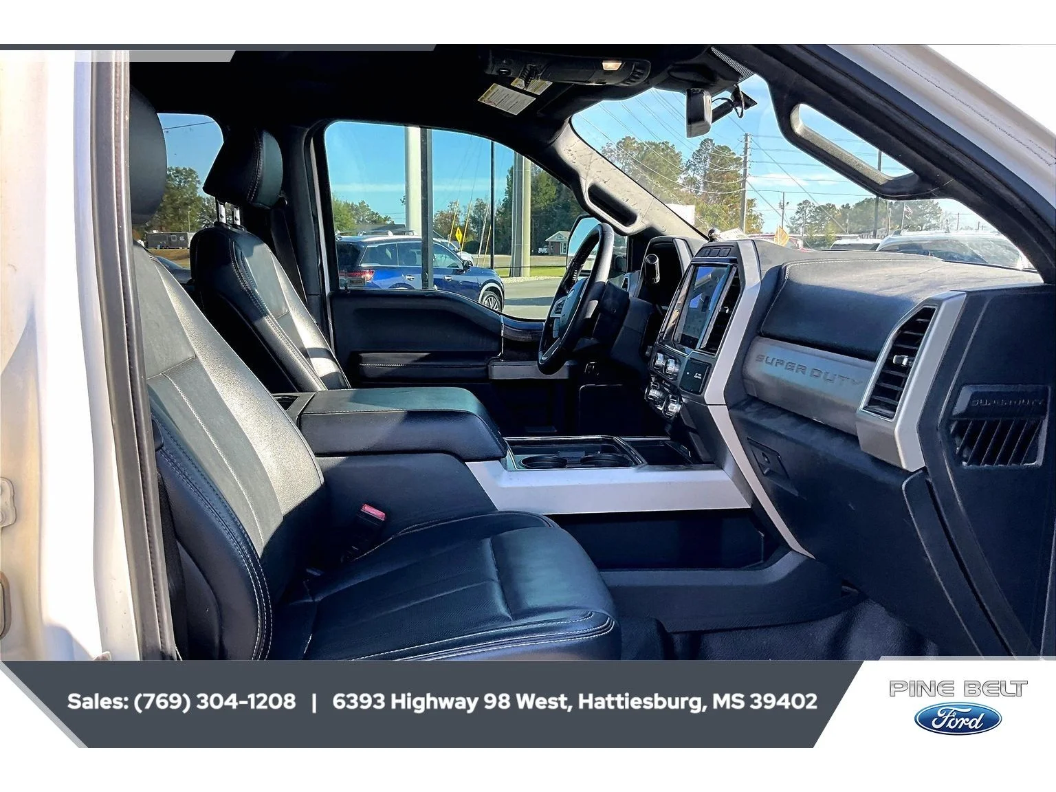 Used 2022 Star White Metallic Tri-Coat Ford LARIAT image 6