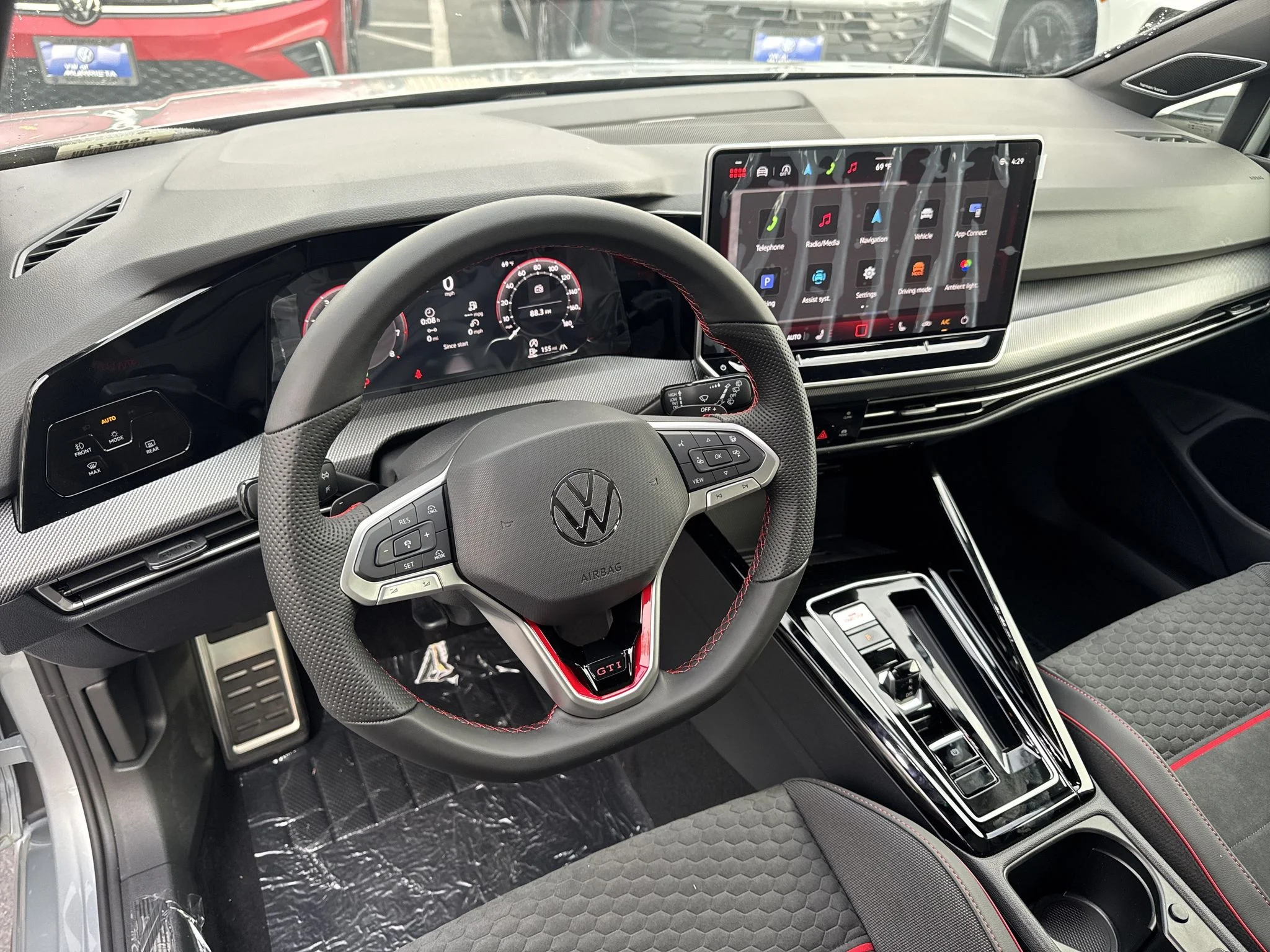 New 2026 Alpine Silver Metallic Volkswagen SE image 15