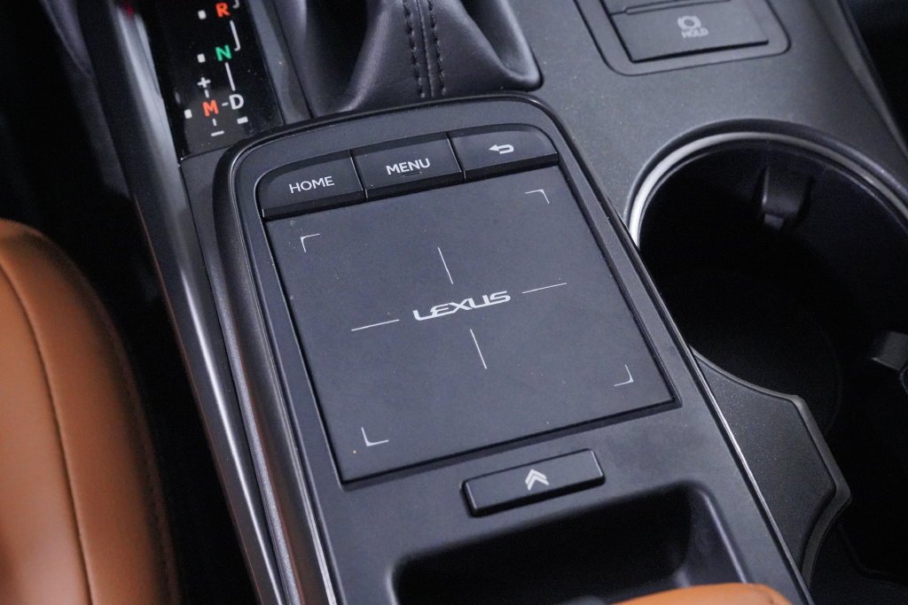 Used 2022 White Pearl Lexus 300 image 19