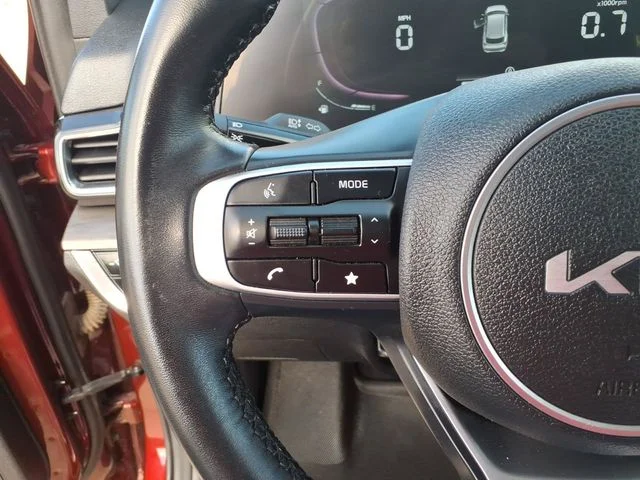 Used 2024 Red Kia X-Line image 18