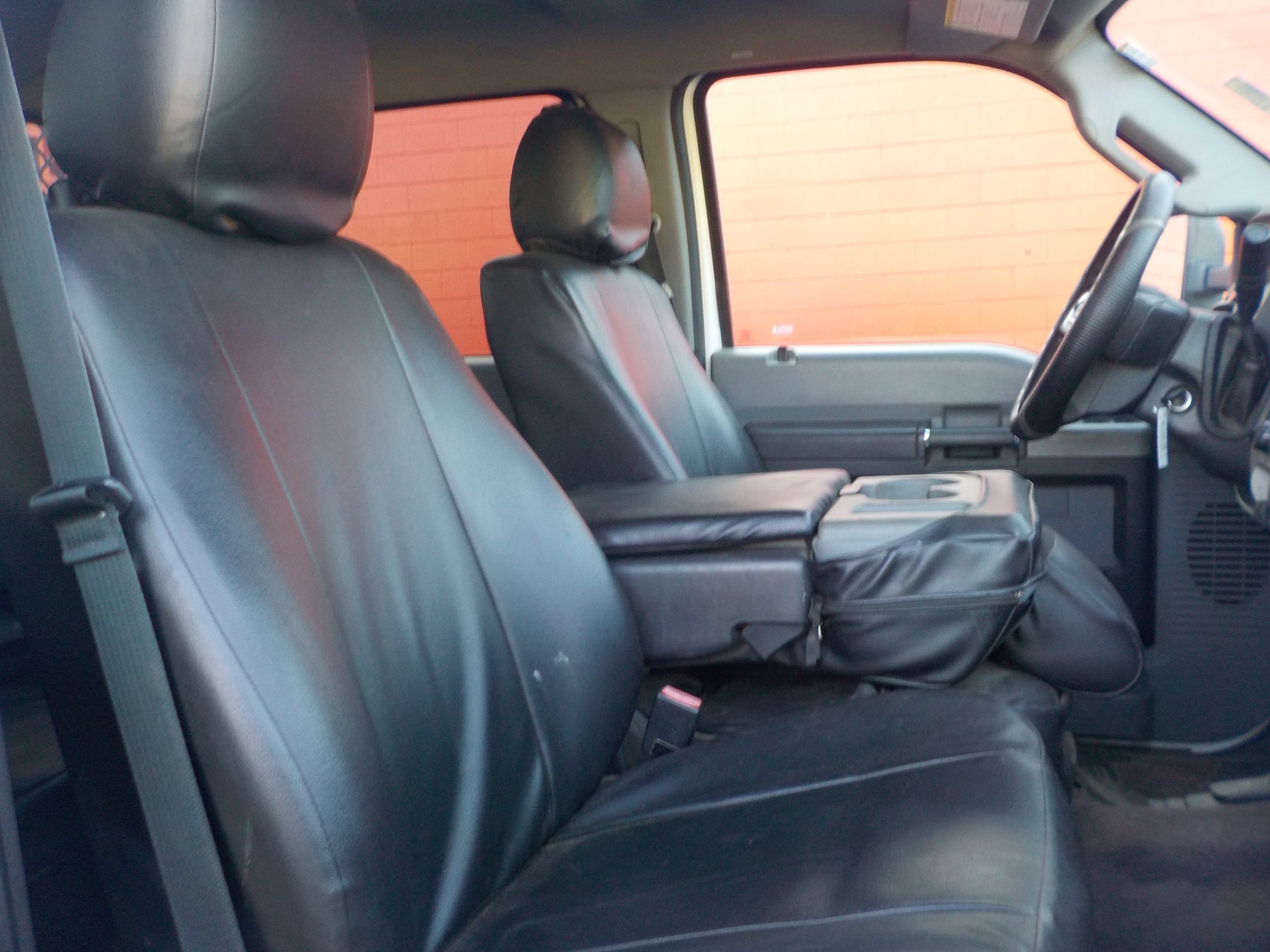 2016 Ford F-550 - Photo 13
