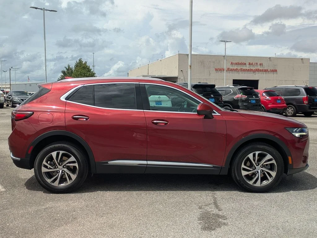 Used 2023 Red Buick Essence image 6